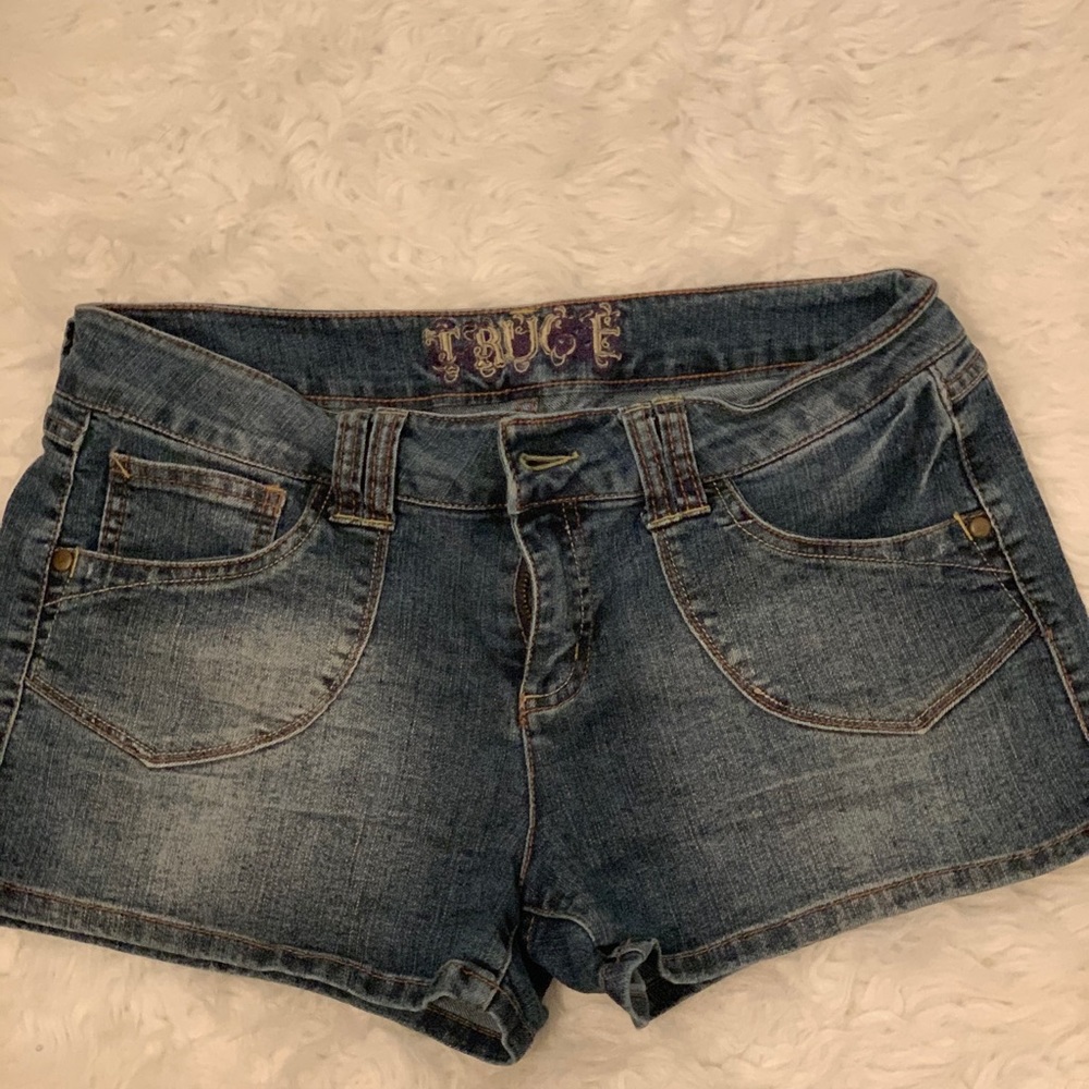 Jean short shorts